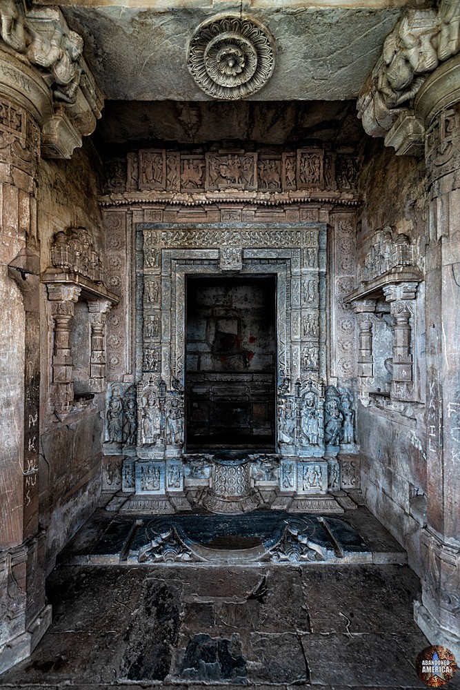 Abandoned Bhangarh Fort, India | Temple Detail - ABANDONED INDIA