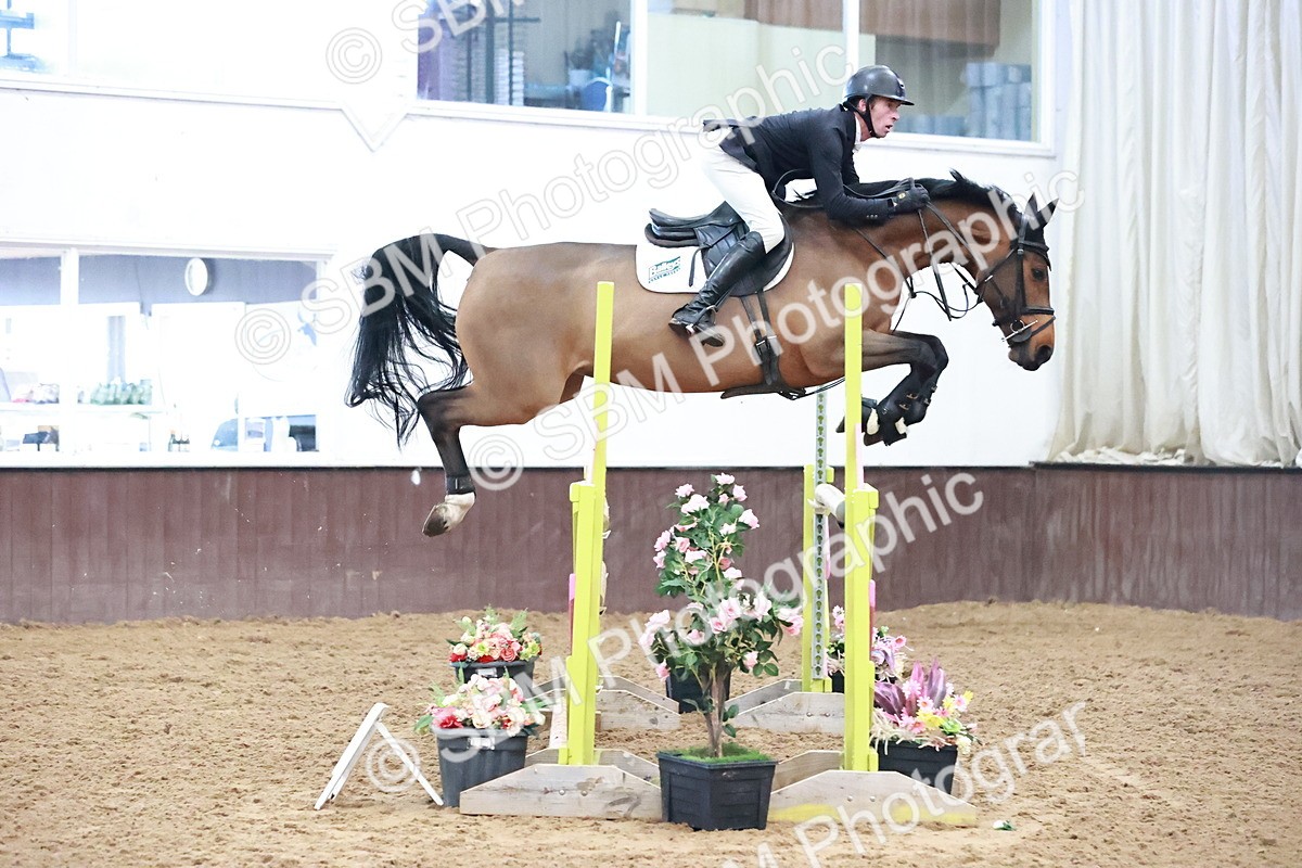 SBM_003070 - Class 11 - Senior Foxhunter 1.20m