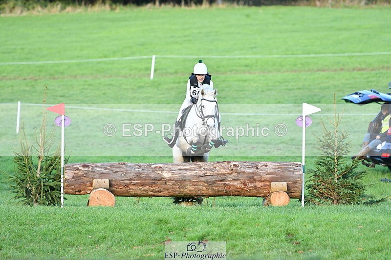 251025A-164033-22242 - H-652-Amelie.Perceval