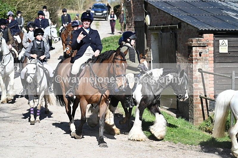 WJ7_9737 - Home for hunt tea !