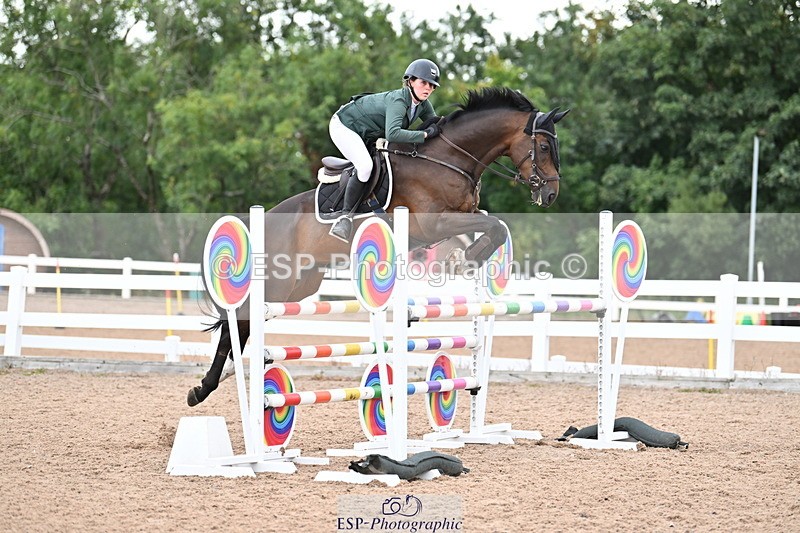 250820B-130148-00678 - Cls 4 Newcomers and 1.10m Open