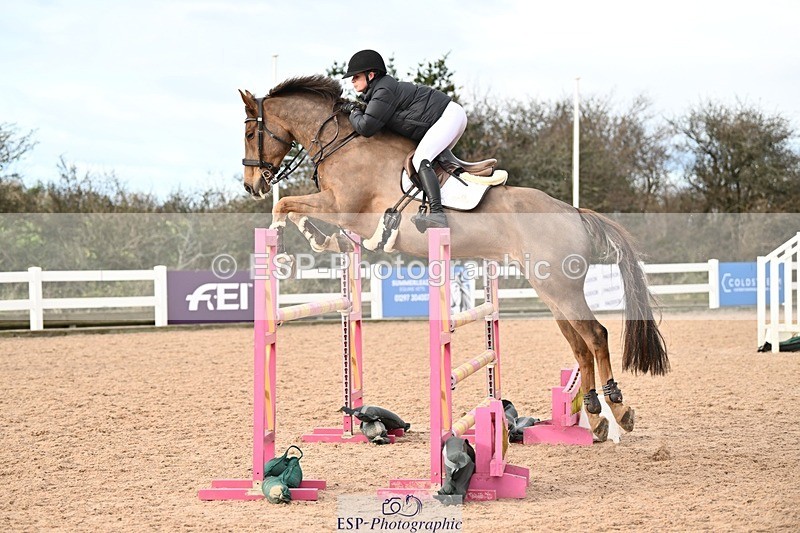 241208-132032-01750 - Cls 21 Newcomers and 1.10m Open