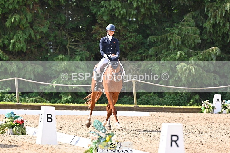 250523A-101806-05899 - C-261-Danielle.Dunn-ICI.DOR.DE.DONNA.CADANZA.Z