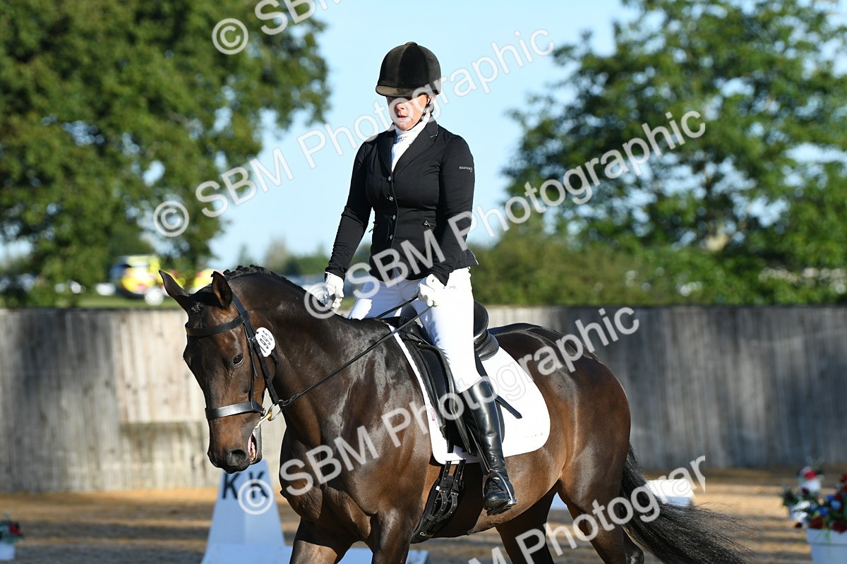 SBM_14405 - D4 - Small Tour Championship - Intro B