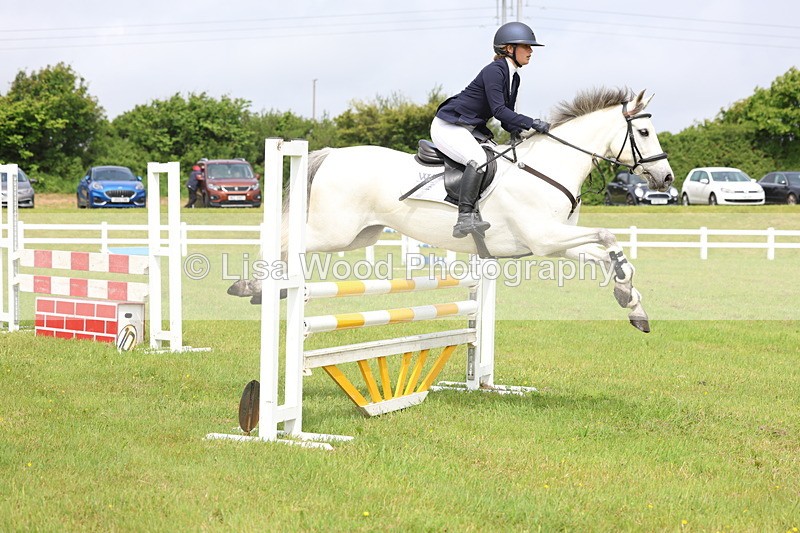 3E7A6521 - Class 8: Junior 90cm