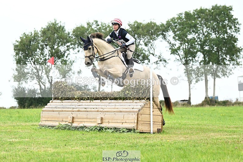 240831A-151629-04818 - 210-Zara.Head-FOURFIELDS.X.FAKTOR