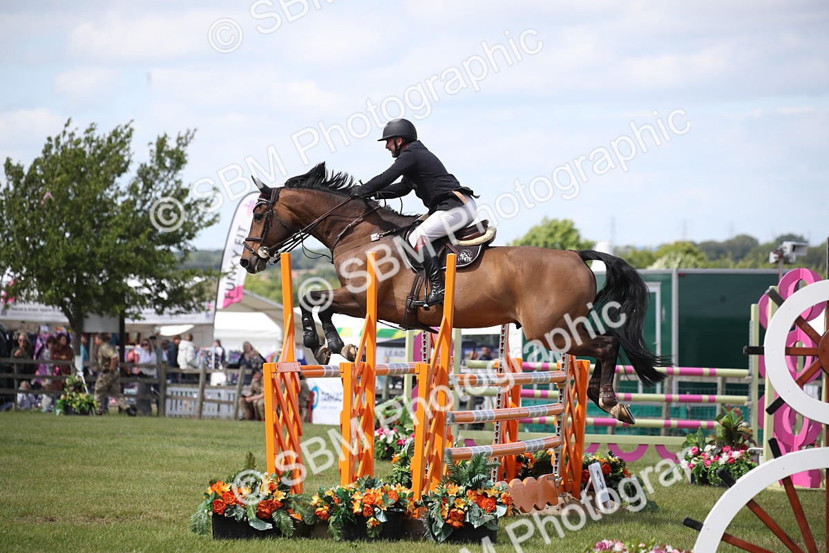 SBM_17361 - Class 208 - Senior Foxhunter 1.20m Open