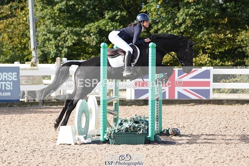 251005-102829-02551 - Cls 22 British Novice and 90cm