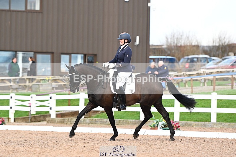 240218A-150932-09015 - 193-SARAH.RIDD-FIRST.KISS