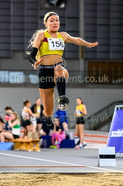 SeniorInd25-916683 - Field Female