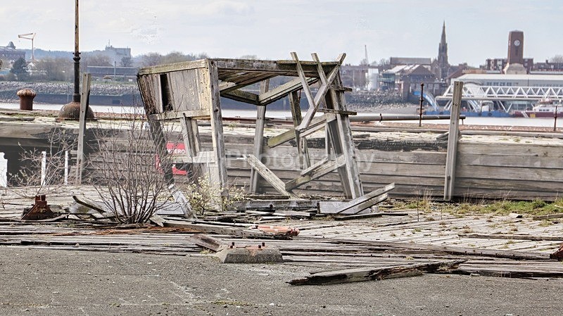 Hut on a jetty - Liverpool