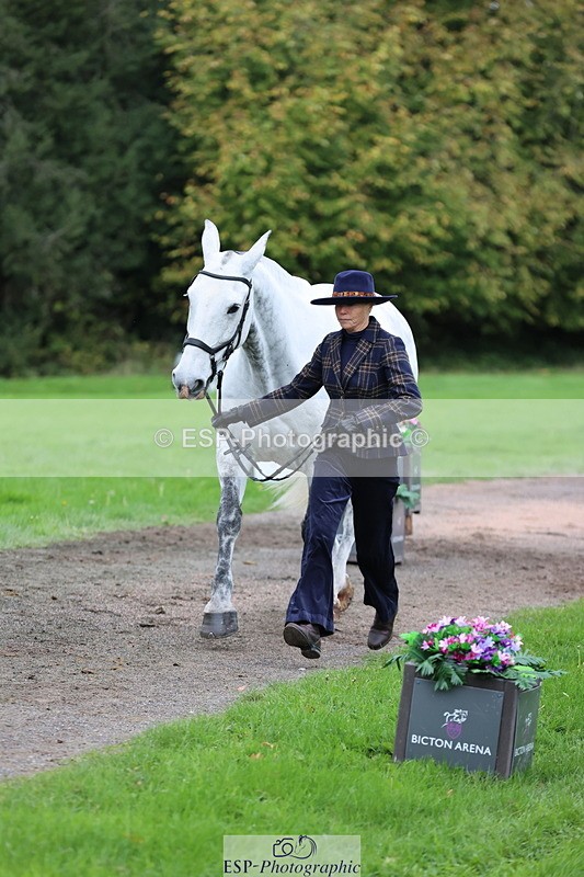 251026A-111733-25350 - G-565-Katie.Maddox