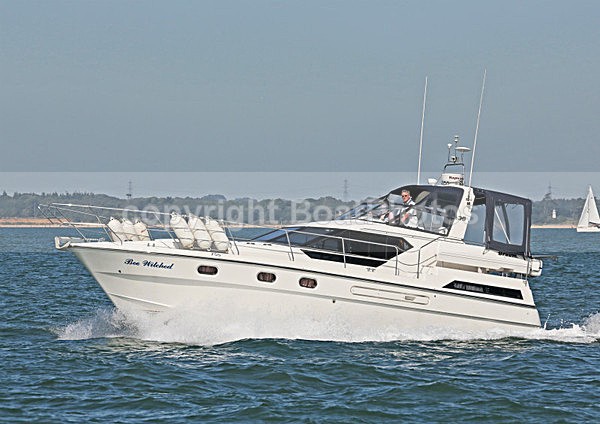 120907 BEE WITCHED WT7A1532 - Flybridge Cruisers