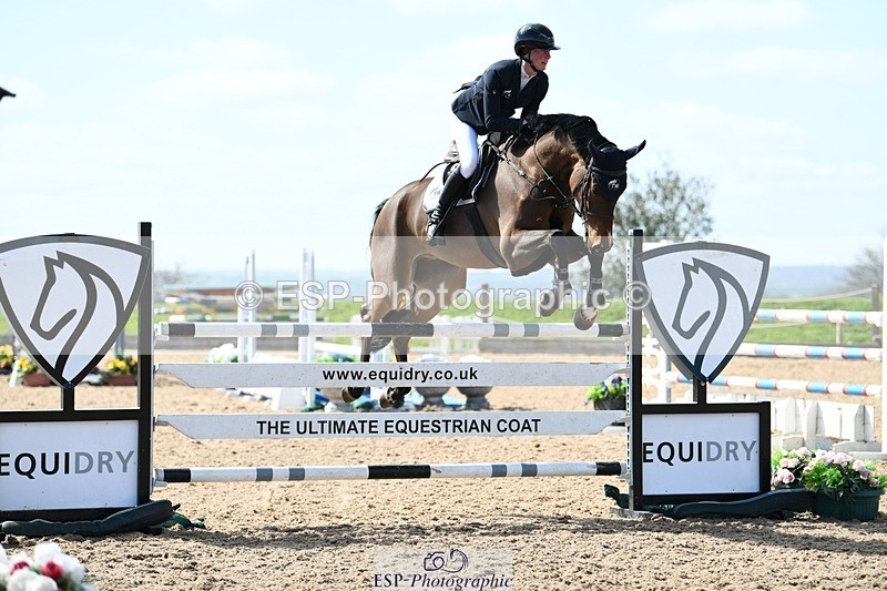 250328-122922-00975 - Cls 3 Snr Foxhunter