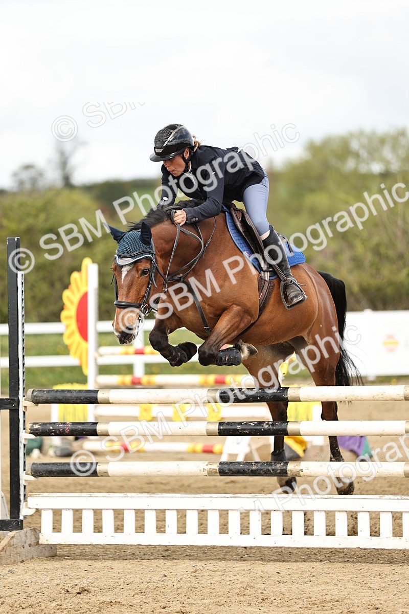 SBM_001302 - Class 4 - Senior Newcomers - 1.10m