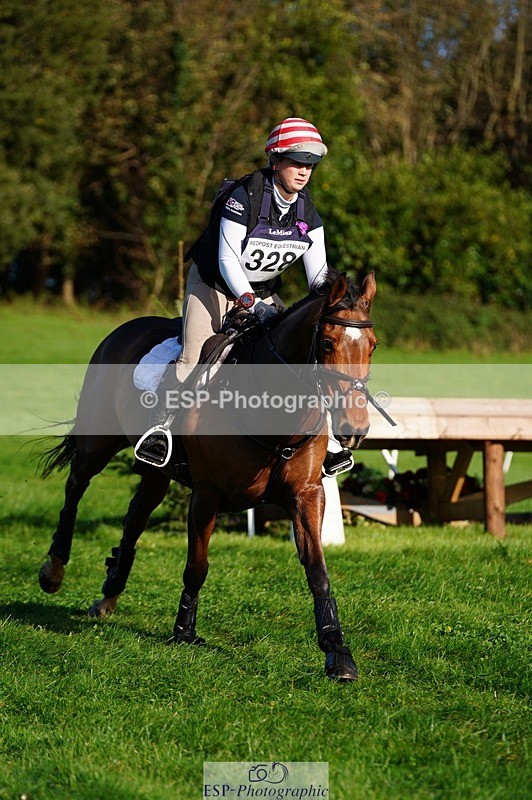 241026-103032-11319 - 328-Zara.Head-FOURFIELDS.LOVEHEART