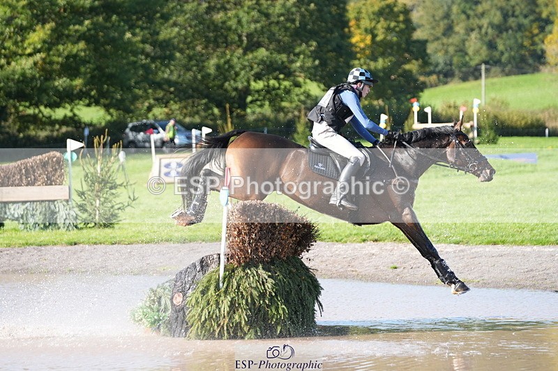 251024A-125228-10845 - B-142-Harry.Hodge