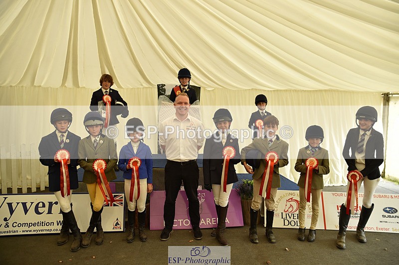 240823X-150838-17968 - 60cm Presentations