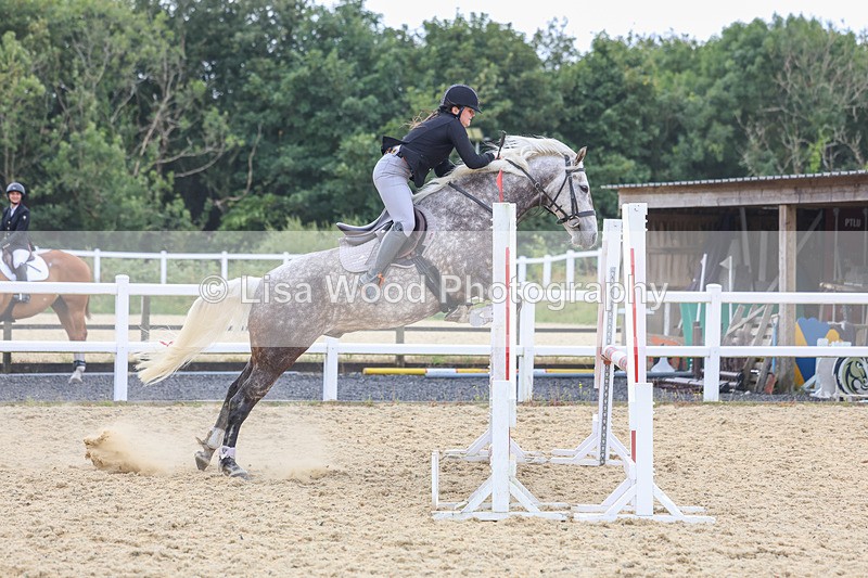 3E7A4680 - Class 4: Senior British Novice/90cm open