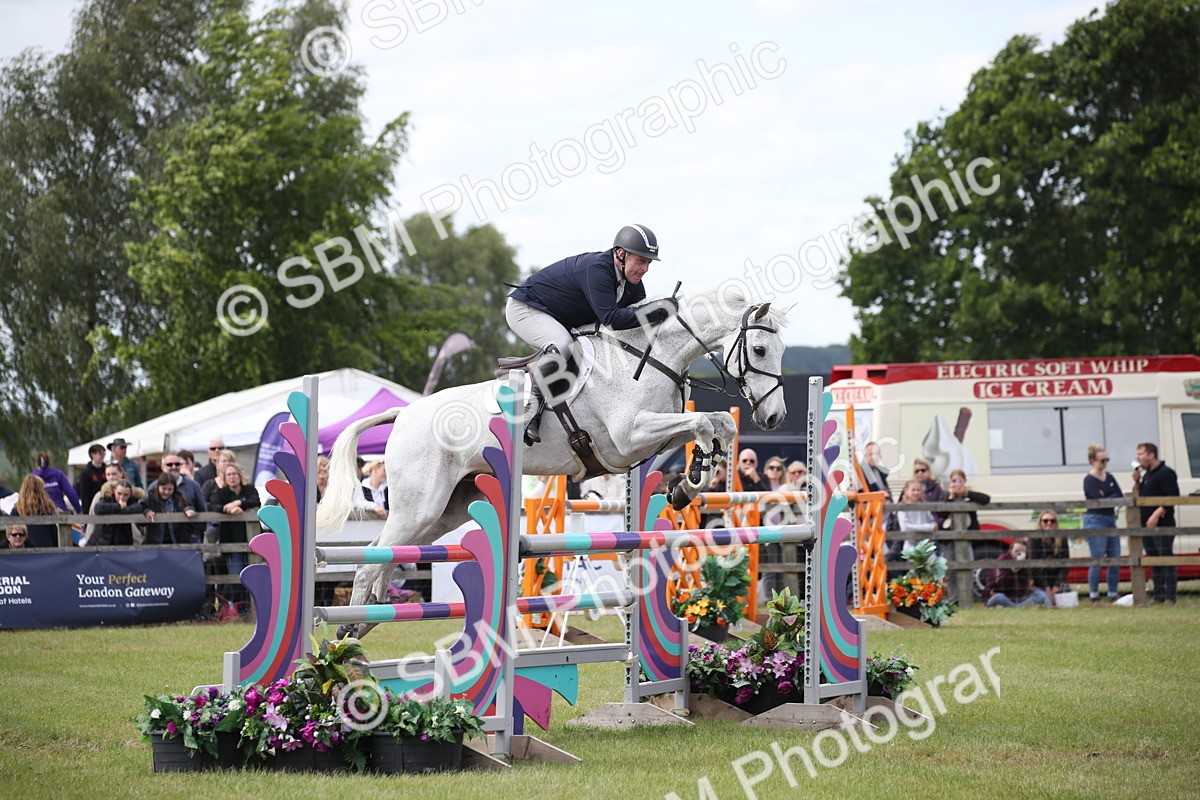 SBM_17534 - Class 208 - Senior Foxhunter 1.20m Open