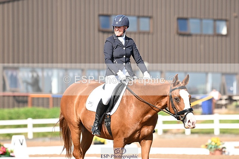 240816A-162613-06188 - 241-Caroline.Toman-D-Pandora.Ramall