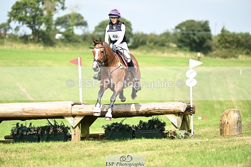 240831A-133006-02885 - 069-Darcey.Cutts-KATERINA