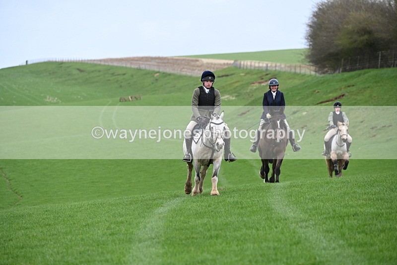 WJ6_9354 - Line Three