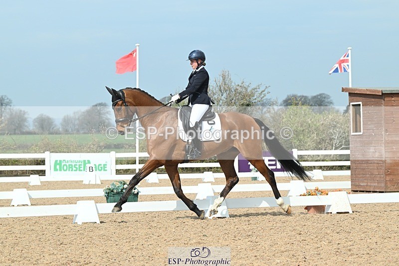 250403-103309-01447 - 036-Abbie.Newbury-Seagry.Viceroy