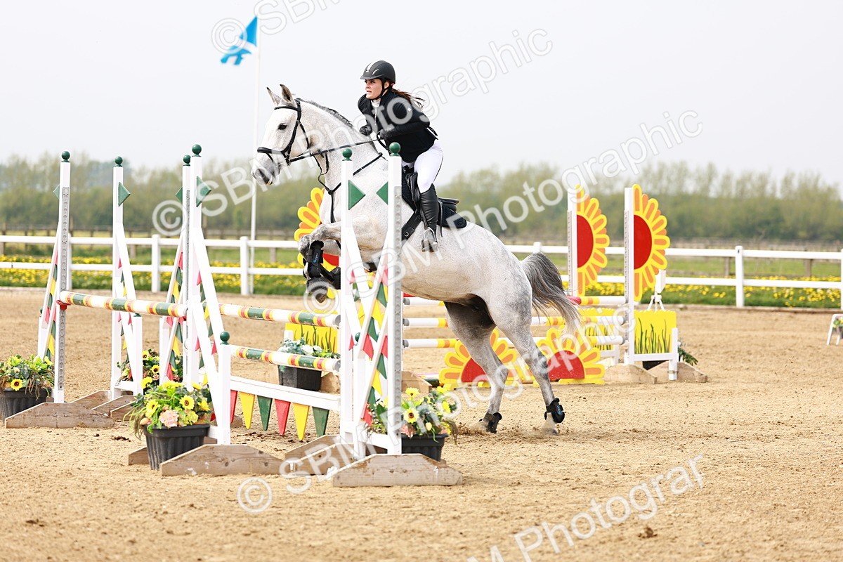  - Class 17 - Senior 1.05m