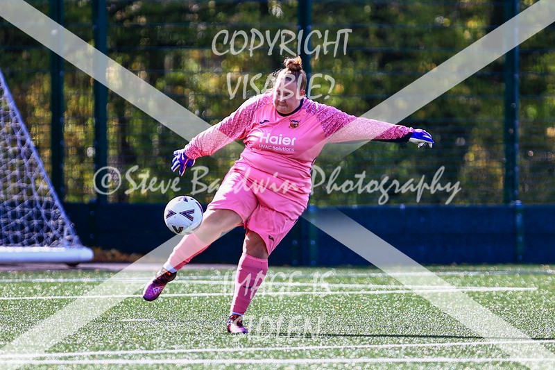 1DX30353 - 2025-10-05 FC Abbey Meads Ladies V Purton  Kingsdown FC Ladies