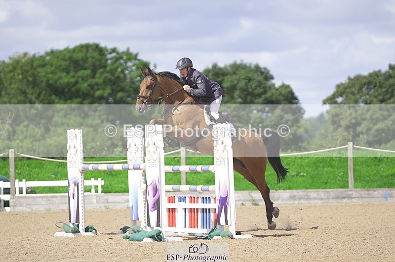 230806A-113150-01611 - Cls 13 Snr Newcomers & 1.10m Open