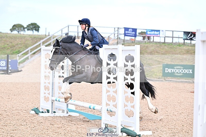 250826-153803-00149 - Clear Round and 60cm