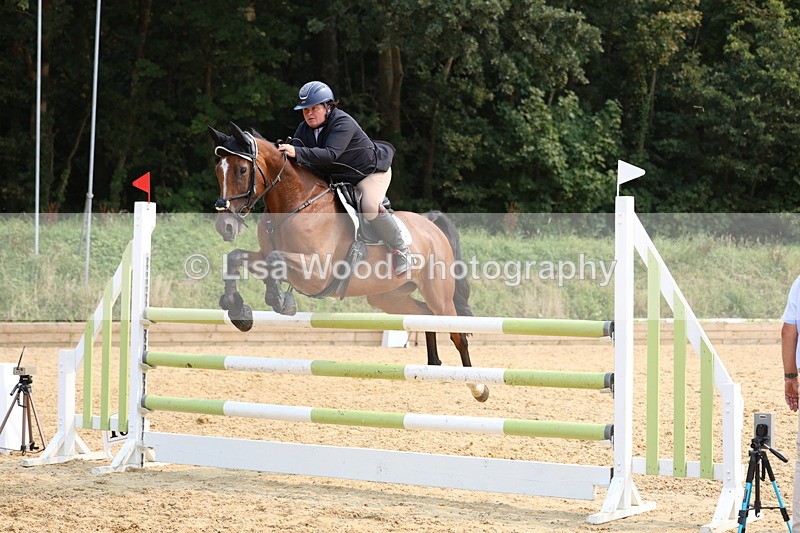 3E7A2565 - Class 8: Senior Newcomers/1.10m open