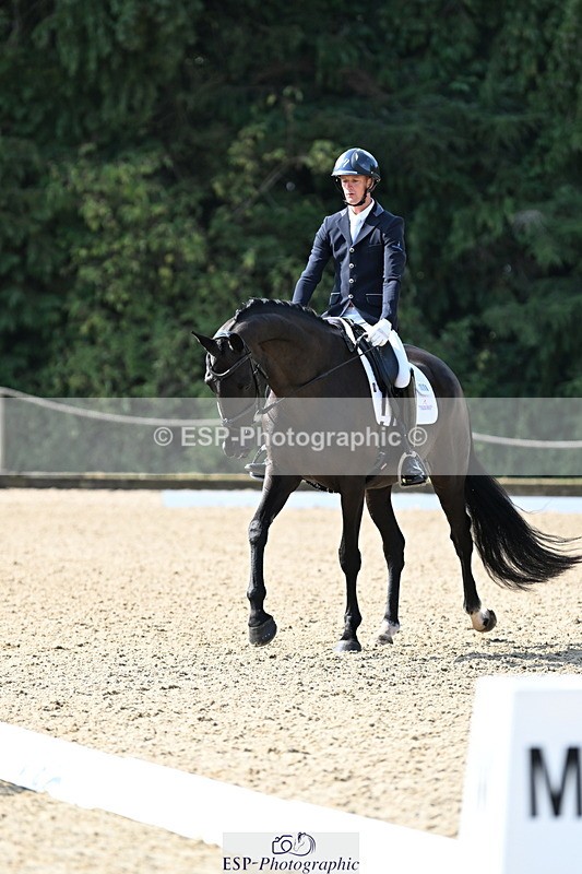 250810A-102619-05155 - 009-Ben.JamesClapton.Banks.Primadonna