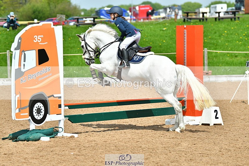 230513A-131646-01044 - Cls 34+35 Club 60cm