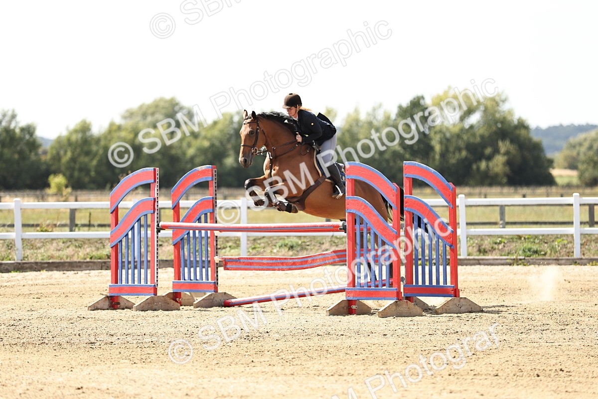 SBM_005080 - Class 6 = Senior Newcomers - 1.10m Open
