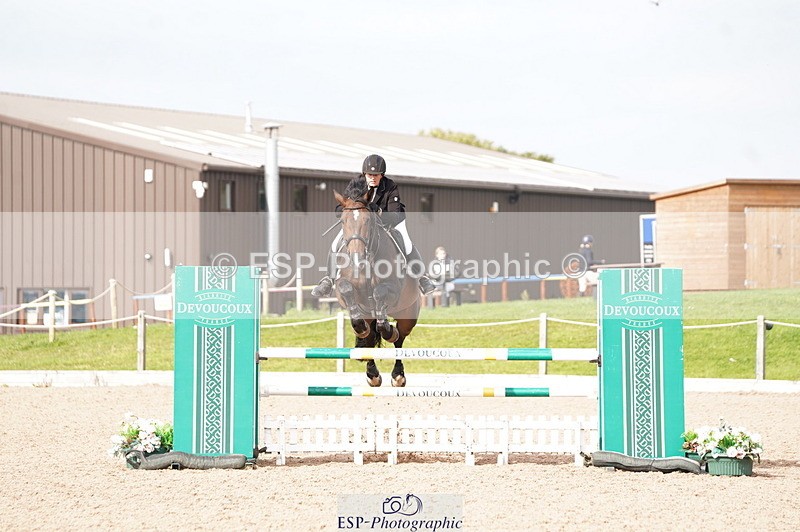 241004A-134524-00680 - Fri 03 Snr Newc & 1.10m Open