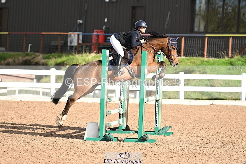 241026A-115859-00847 - SAT Cls 8 Pony Discovery and 90cm Open