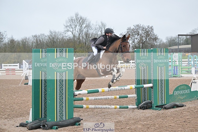 251116-104334-01150 - Cls 4 Pony British Novice and 80cm Open