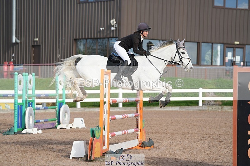 251108-130222-02633 - Cls 13 Foxhunter and 1.20m Open