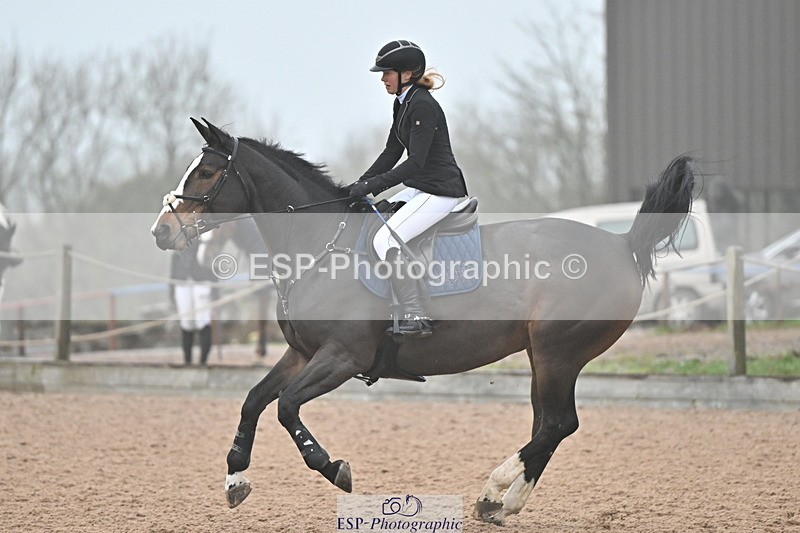 241103A-110101-06837 - SUN Cls 18 British Novice and 90cm Open