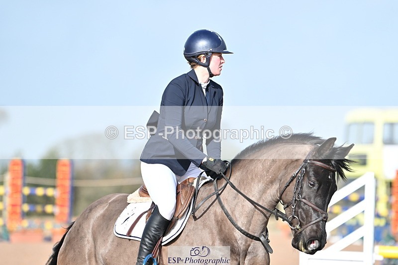 240315A-094837-00117 - Cls 1 Seniors 1.05 and 1.10m Open