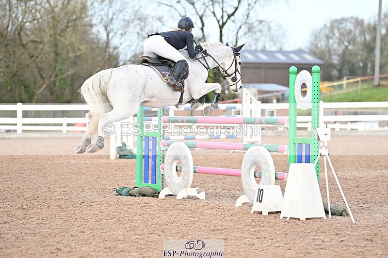 231209A-132502-01913 - Cls 13 Foxhunter & 1.20m Open