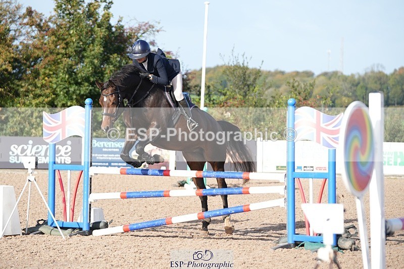 251004-102013-01740 - Cls 15 British Novice and 90cm Open