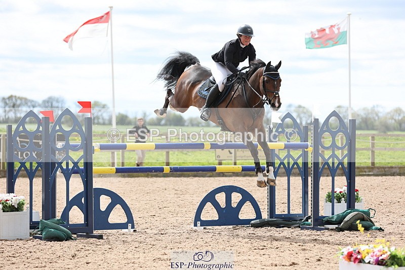 240419A-124429-07410 - Cls 6, 2 Star Medium Tour 1.35m