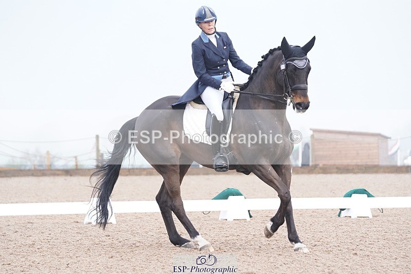 250404-081512-03727 - 018-Louise.Davison-Quamperfect