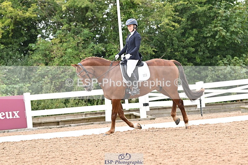 240817A-121638-08227 - 223-Pippa.Knight-KFS.Boston.Burglar