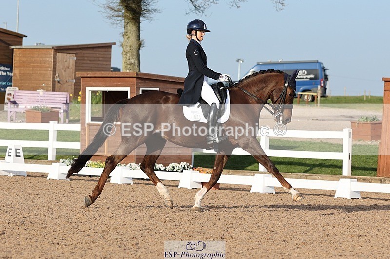 250404-180501-08207 - 131-Francesca.Cawley-Dame.Blanche