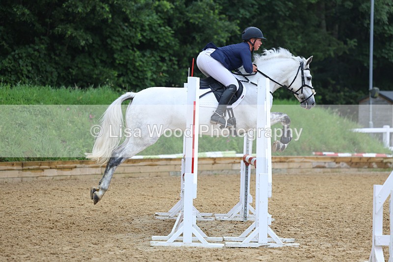 3E7A5326 - Class 4: Senior British Novice/90cm open