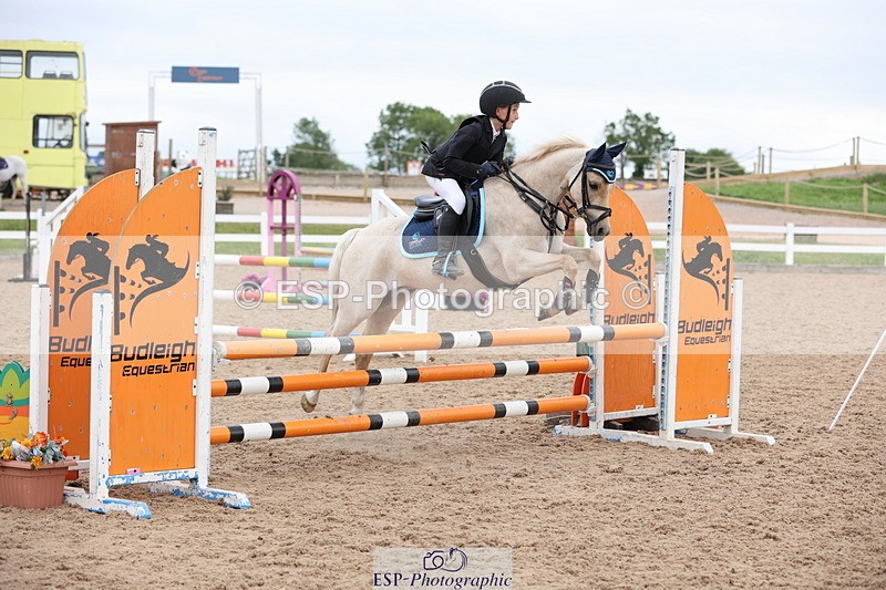 240630A-181554-16357 - Cls 28 Stepping Stones 128cm + 138cm